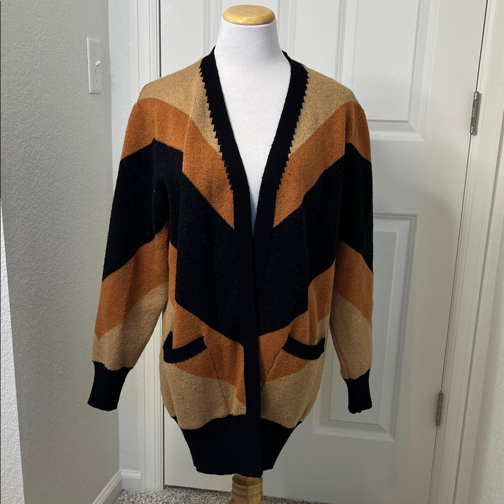 LuLaRoe Peyton Cardigan Medium 8-10 Black Tan Rust Chevron Colorblock Pockets